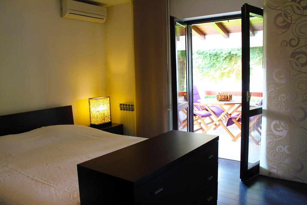 Pinia Apartment